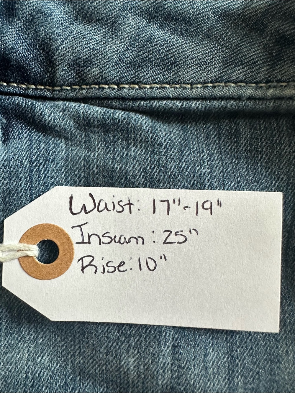 Simply Vera Vera Wang Straight Leg Blue Jeans Size 16PS Short Petite Distressed - Picture 10 of 10